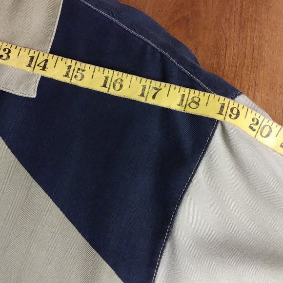 TOMMY BAHAMA TROPICAL HAWAIIAN SILK BUTTON DOWN - Picture 8 of 9